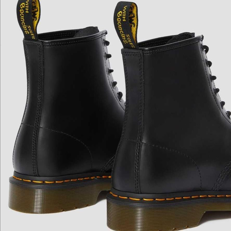 1460 smooth black