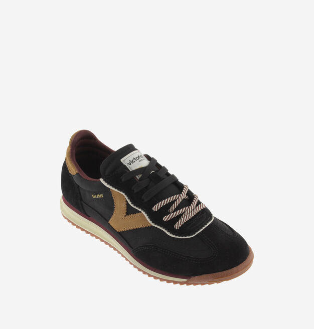1158113 negro